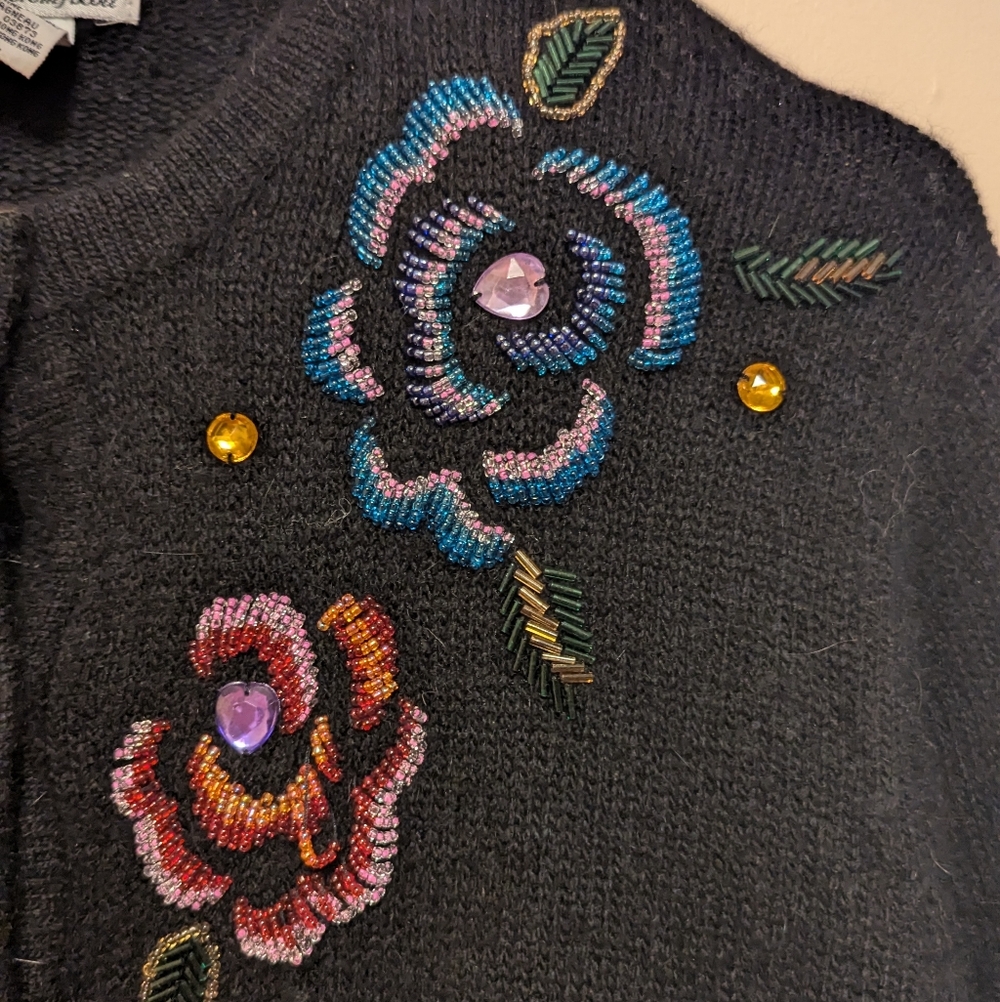Vintage Black Knit Silk Angora Blend Sweater Cardigan Beaded Flowers Large - Picture 9 of 14
